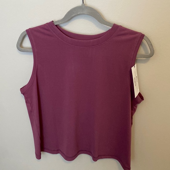 New with tags Zyia tank top with open back - Picture 8 of 9